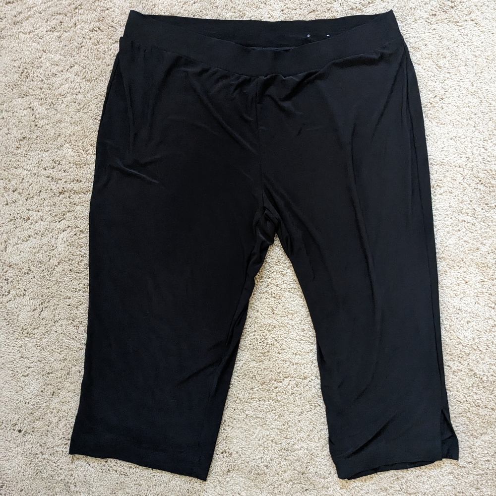 VIP Knit Polyester Capris, size 18/20
